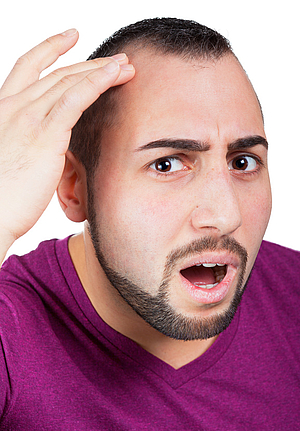 Ihr Friseur in Graz kennt sich aus mit Haarausfall Wenn ihre Haare ausfallen - Haarausfall Zentrum Graz